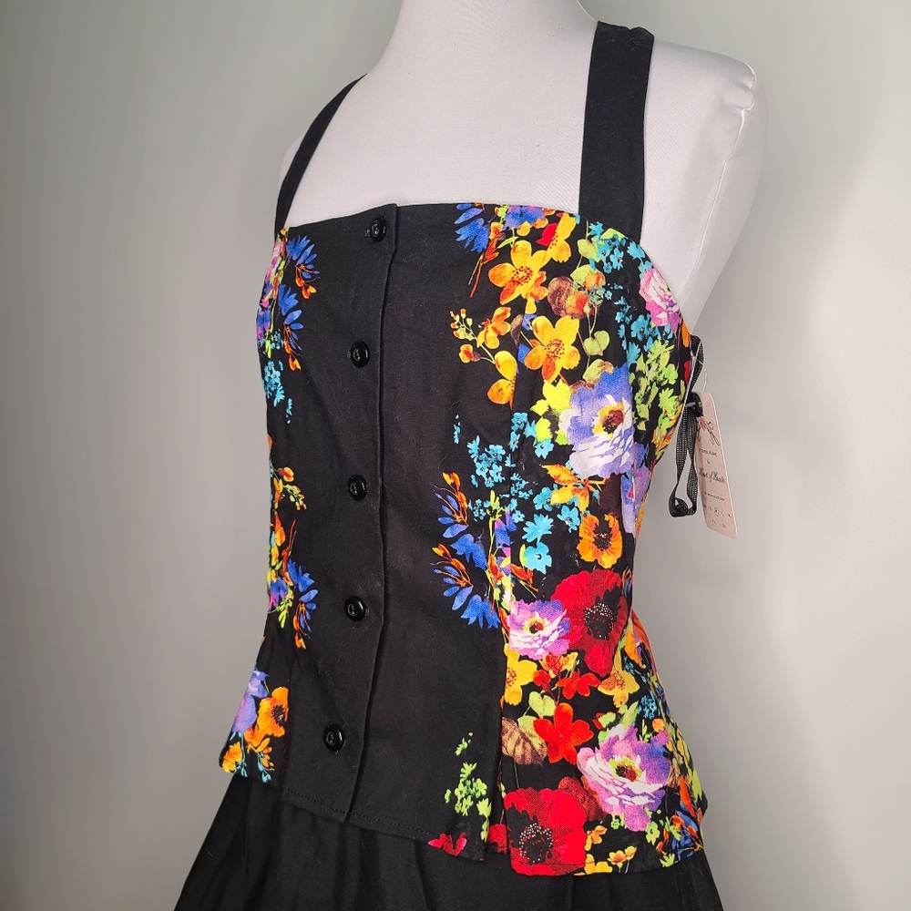 Heart of Haute Black and Floral Halter Top Size M Medium NWT